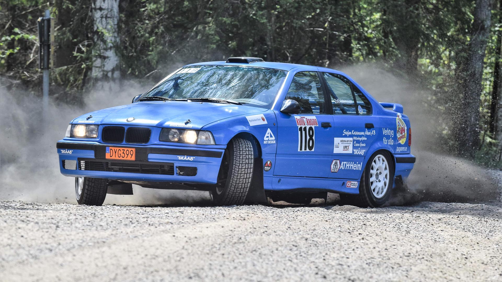 Anders Kristensson i sin BMW 325